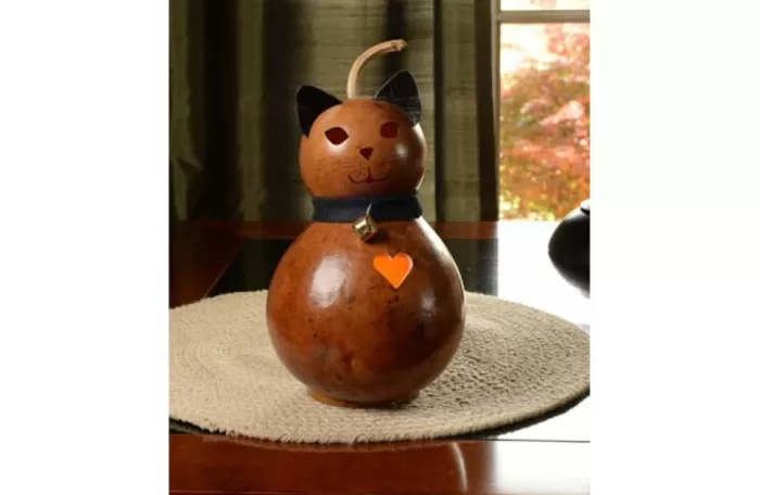 Simply Christmas Bella The Cat* Painted Gourds