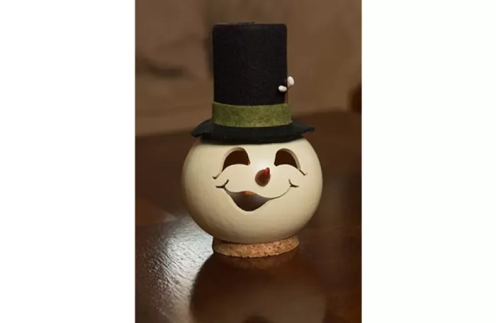 Simply Christmas Meadowbrooke Head Mini* Painted Gourds